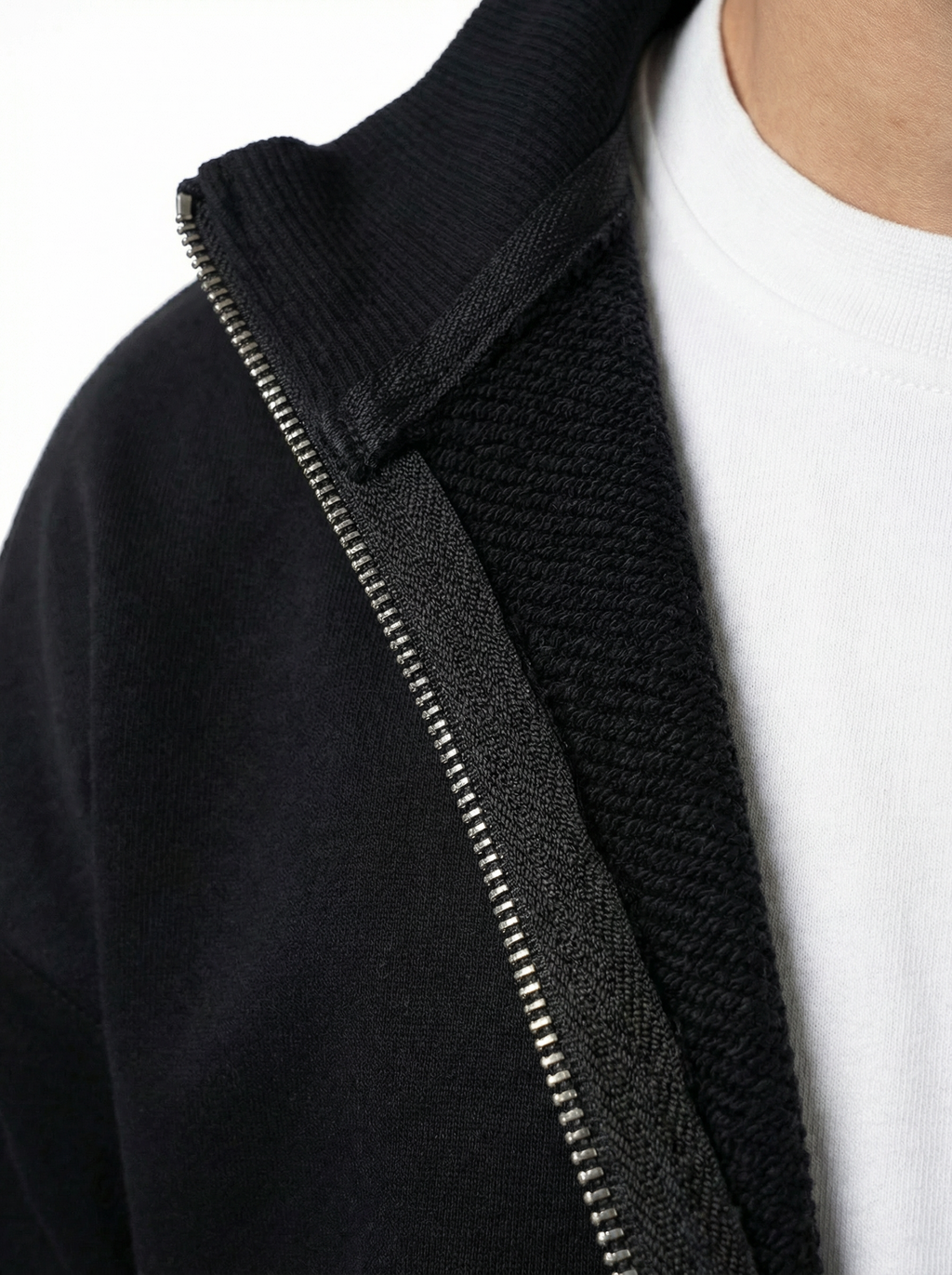 MOCK NECK JACKET DEEP BLACK