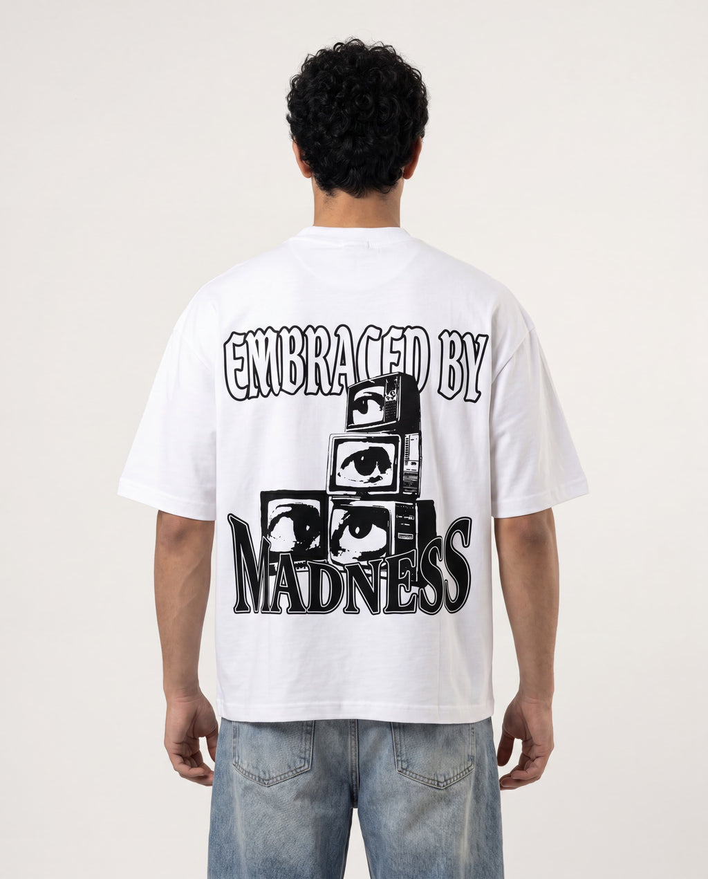 WHITE EMBRACED TEE